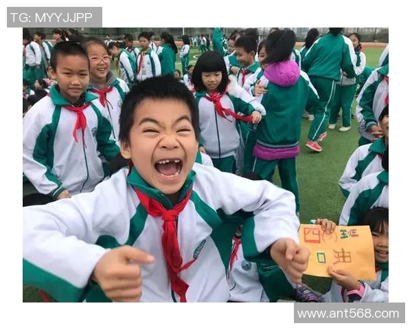 华为nova7手机壳设计灵感来源于足球明星，展现运动激情与个性风采