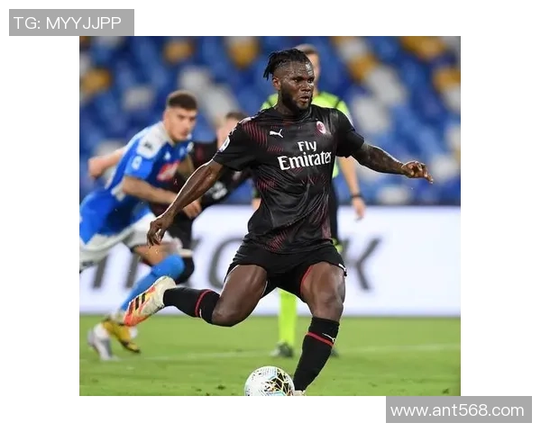 国际足坛巨星晒完美腹肌照片引发球迷热烈关注讨论 国际足坛巨星晒完美腹肌照片引发球迷热烈关注讨论