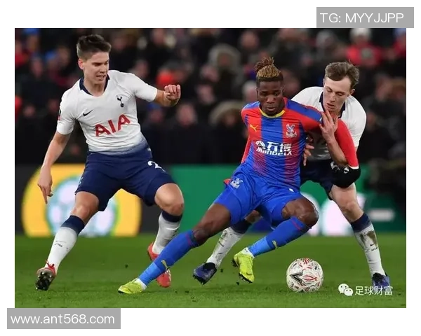 足球巨星解读赛场风云 全面剖析技术与战术的精彩对决