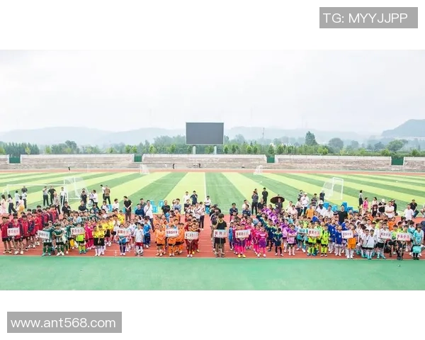 足球星力杯：激情对决引爆赛场 全新赛事模式助力青少年足球发展