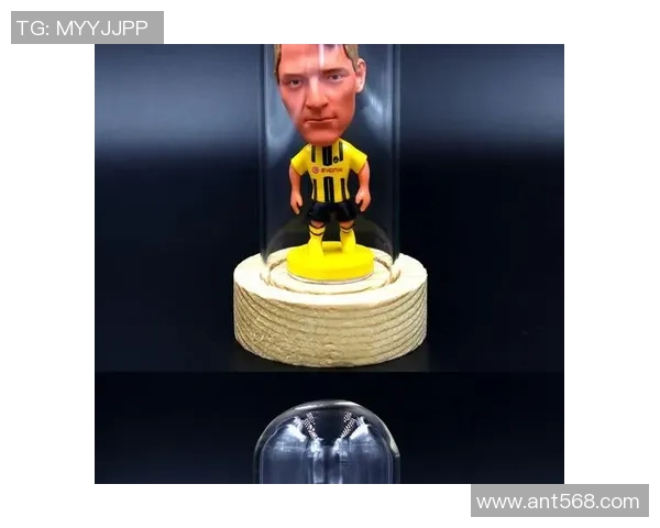 足球球星吊坠设计灵感解析彰显运动魅力与个性化时尚完美融合