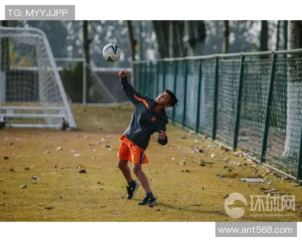 足球私教课，助力球星成长与技术突破，打造个人专属训练计划
